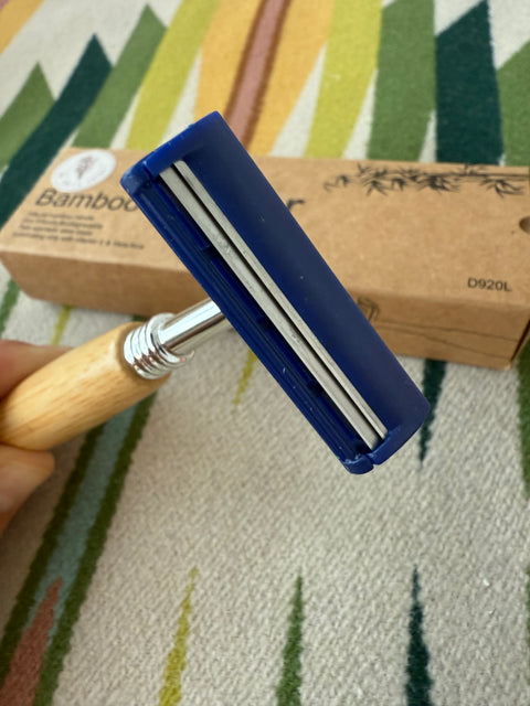 Bamboo Reusable Razor (no lubricating strip) - includes 4 extra blades